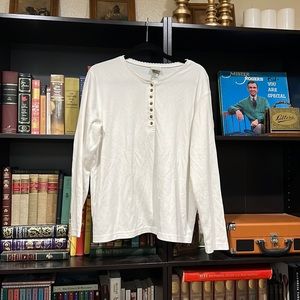 Long sleeve white T-shirt with quarter buttons